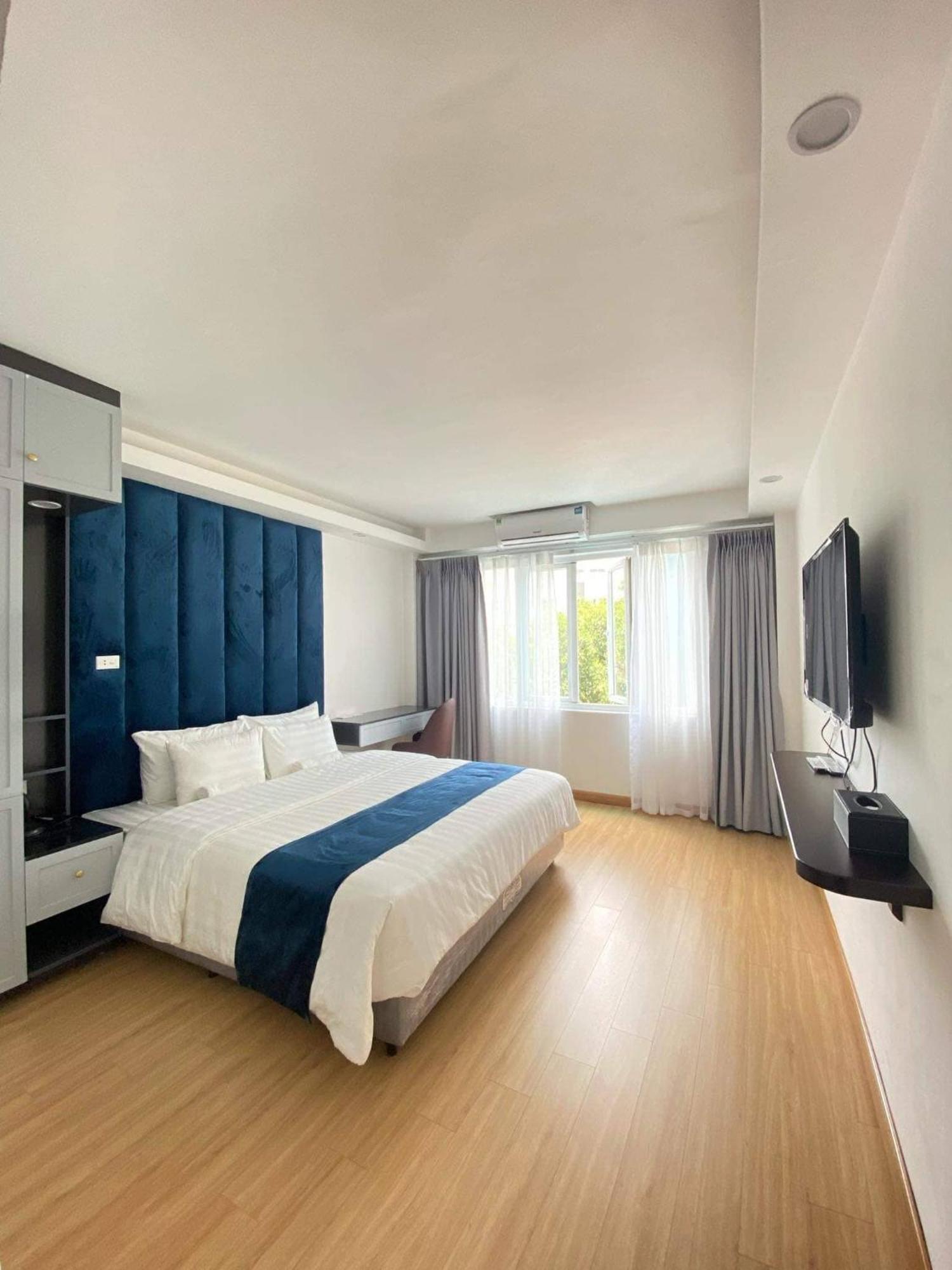 Hanoi Capital Premium Hotel Екстер'єр фото
